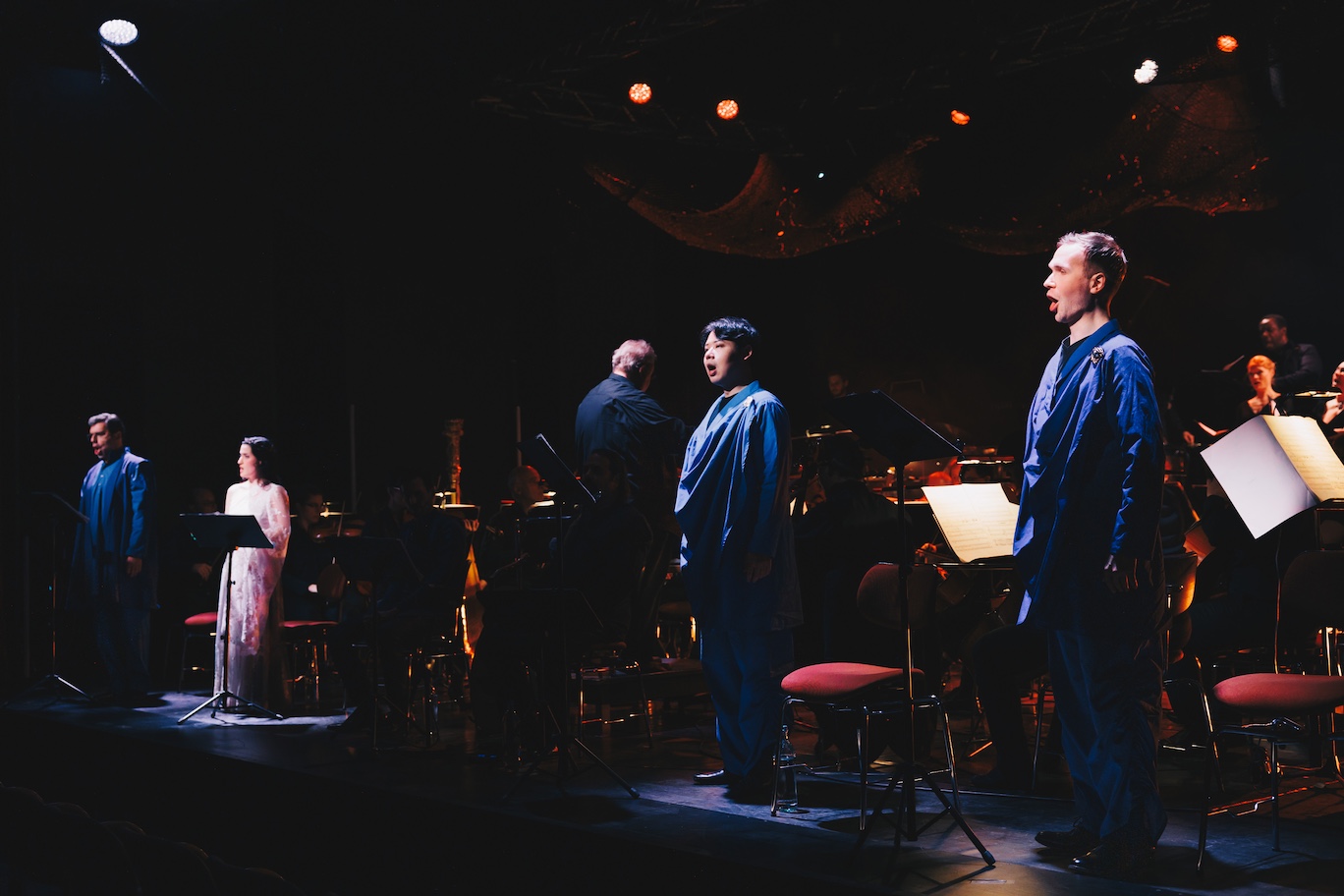 Thomas Kohl (Nourabad), Yuval Oren (Léïla), Michael Helmrath (Dirigent), Kyounghan Seo (Nadir), Philipp Franke (Zurga)